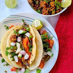 A picture of Zunka bhakri soft tacos.