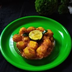 A picture of Baby potatoes dom with maize flour.