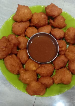 મગ ચણા ની દાળ ના ભજીયા(mag chana દાળ na bhajiya in Gujarati) રેસીપી મુખ્ય ફોટો