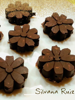 Una foto de 115.🍫Bombones de pipas de girasol y Peta Zetas🌻💣