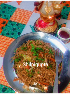 हक्का नूडल्स (hakka noodles recipe in Hindi) रेसिपी मुख्य फोटो
