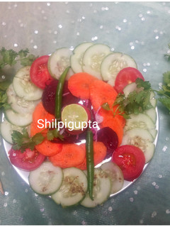 वेजिटेबल सैलेड (vegetable salad recipe in Hindi) रेसिपी मुख्य फोटो
