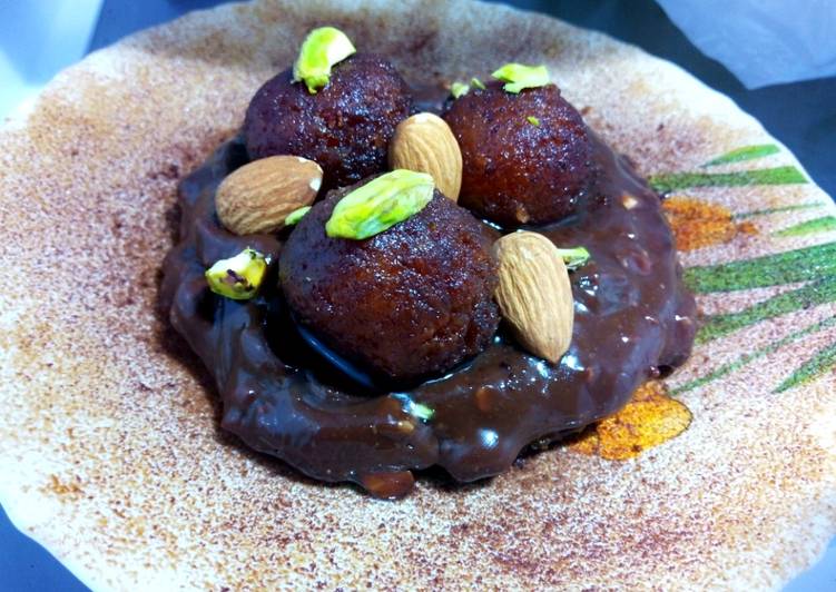 Recipe: Perfect Chocolate instant browinee topped with gulab jamun