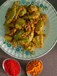 পটল পোস্ত(Potol posto recipe in bengali) রেসিপির প্রধান ছবি