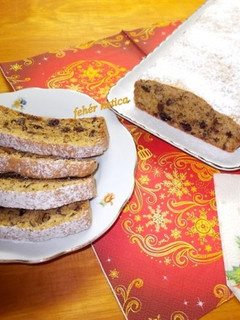 Gyümölcskenyér recept fotója