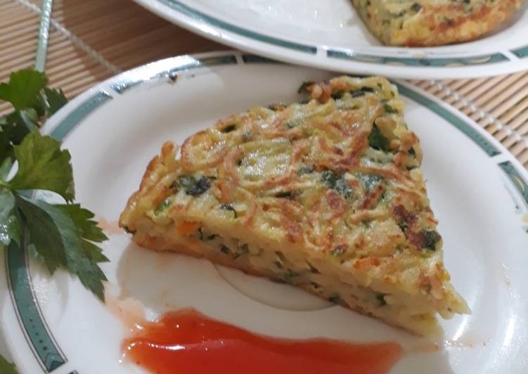 Langkah Mudah untuk Membuat Omelet mie, Lezat Sekali