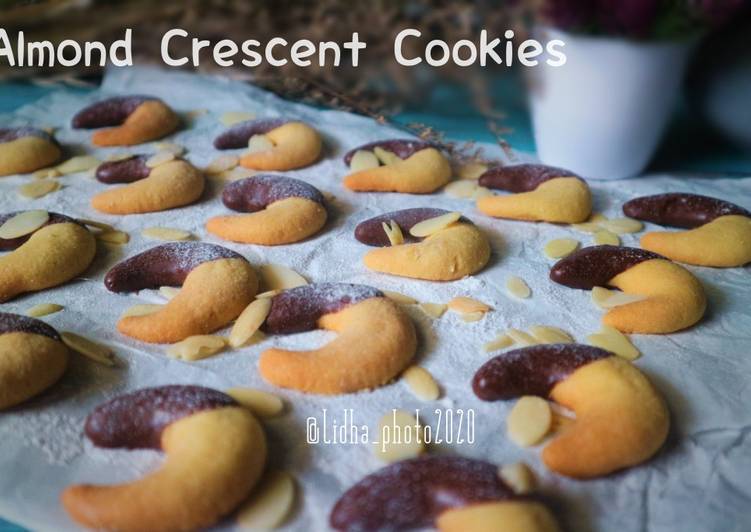 Resep Almond Crescent Cookies, Lezat Sekali