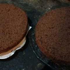 A picture of Bizcochuelo casero de chocolate fácil y económico.