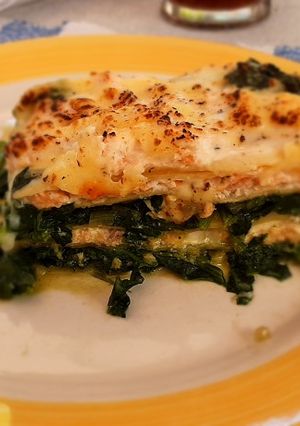 Una foto de Lasaña de espinaca y salmón