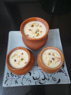 સાબુદાણા ની ખીર (Sabudana Kheer Recipe In Gujarati) રેસીપી મુખ્ય ફોટો