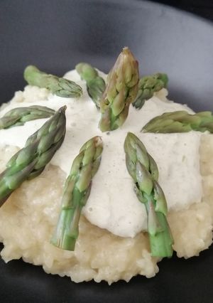 Une photo de Risotto crémeux aux asperges vertes