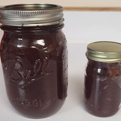 A picture of Apple Butter.