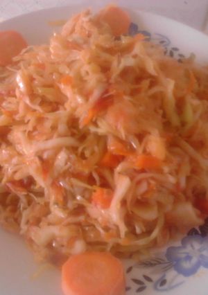 A picture of Fried carrot cabbage.