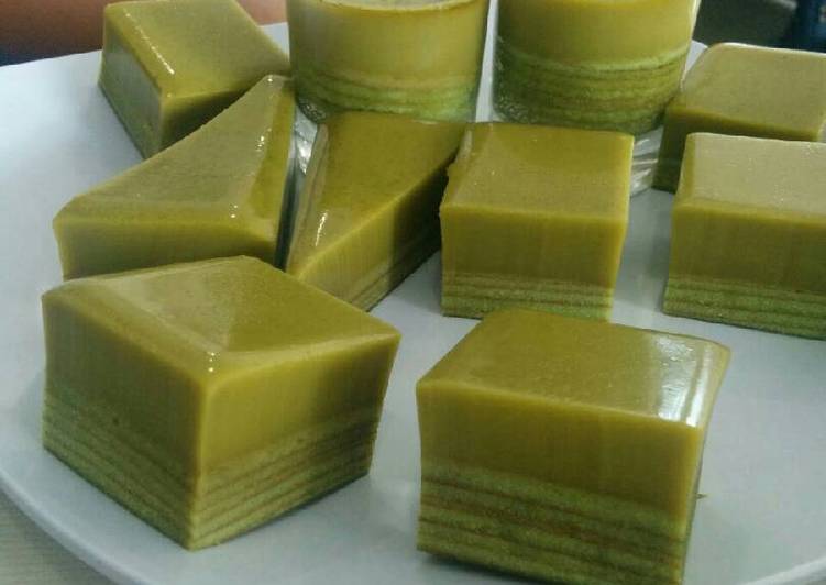 Simple Way to Make Super Quick Homemade Lapis legit pandan with greentea pudding