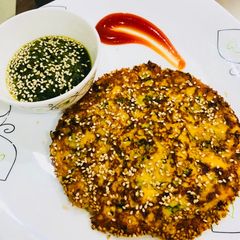 A picture of Gujarati Handvo.