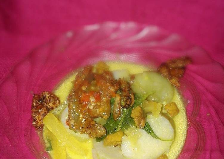 Lontong sayur Santan labu siam