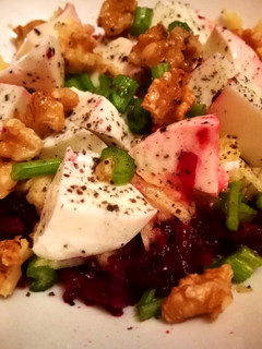 Una foto de Ensalada de remolacha, manzana y queso fresco 0% - diet
