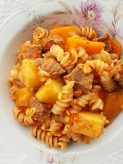 Una foto de Guiso de fideos y compañía