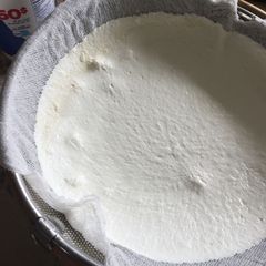 A picture of Creme Budwig.