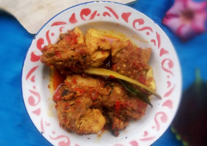 96. Ayam rica-rica