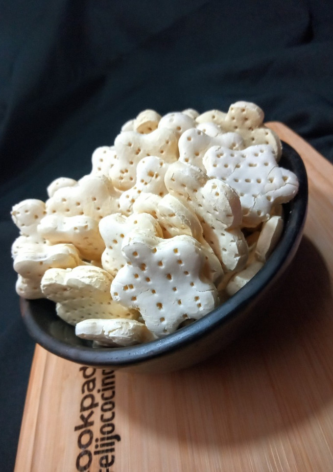 Una foto de Galletitas de agua. Sin gluten, sin leche, crocantes