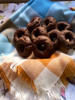 Una foto de Minidonuts de calabaza y chocolate 🎃 🍫