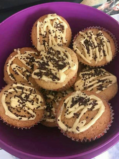 A picture of Vanilla cup cakes.