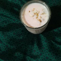 A picture of Rooh afza Shake.