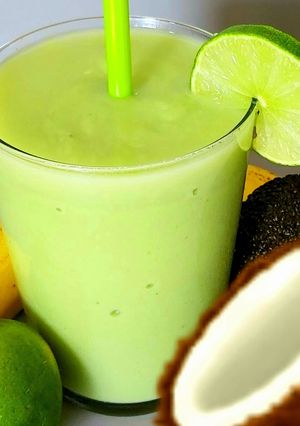 Une photo de Smoothie Avocado Colada