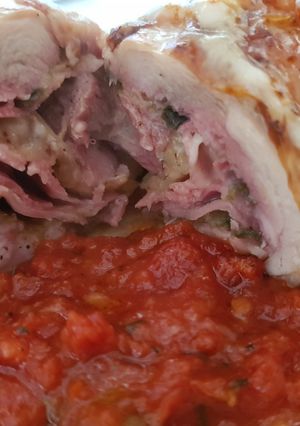 Una foto de Pollo relleno Bella Napoli🇮🇹