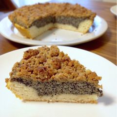 Mohnkuchen mit Streusel (German Poppy Seed Cake) A picture of Mohnkuchen mit Streusel (German Poppy Seed Cake).