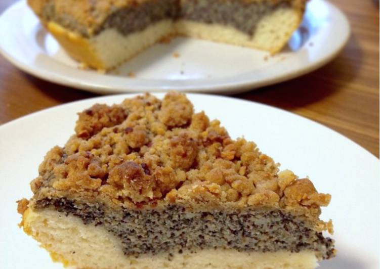 Mohnkuchen mit Streusel (German Poppy Seed Cake) Mohnkuchen mit Streusel (German Poppy Seed Cake)