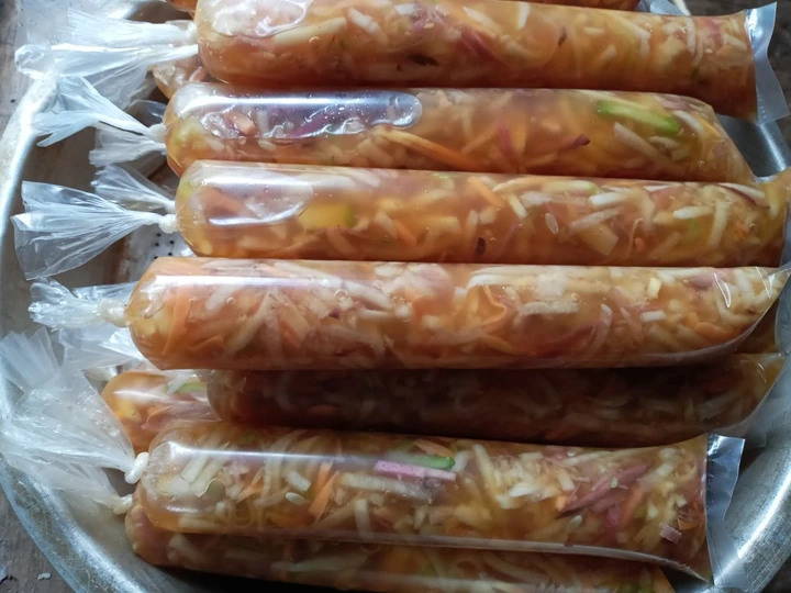 Langkah Gampang Membuat Resep Es Lilin Rujak Serut yang Uenak Anti Ribet, Uenak Banget