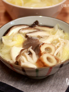 菲姐私房菜-味噌蕈菇養生湯 的食譜成品照片
