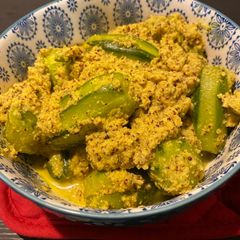 A picture of Shahi parval (pointed gourd curry).