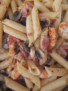 Foto de Massa com Camarão, Cogumelos e Bacon