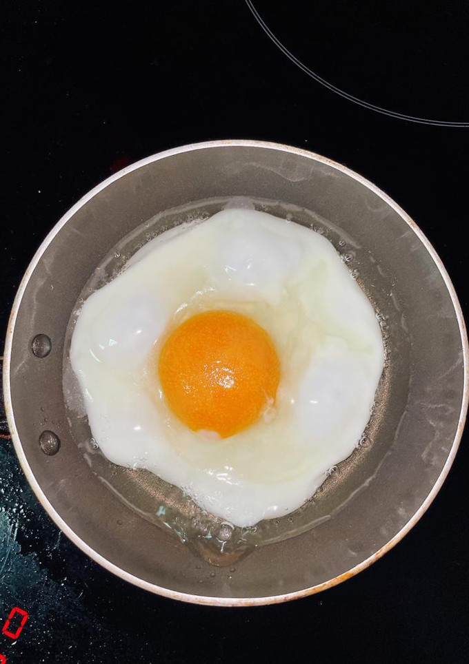 Foto de Ovo frito com gema mole