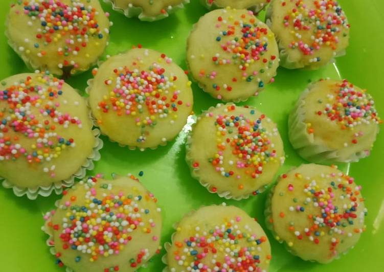 Steamed cupcakes simple