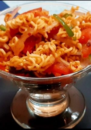 A picture of JHATPAT Maggi BHEL | INSTANT CHINESE BHEL.