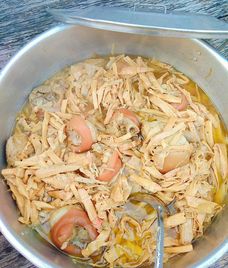 chân giò nấu măng