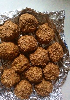A picture of Carrot cake bites.