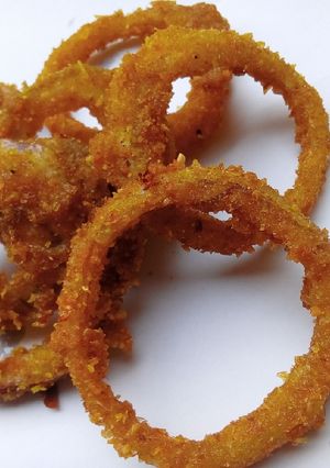 A picture of Onion Crispy Rings.
