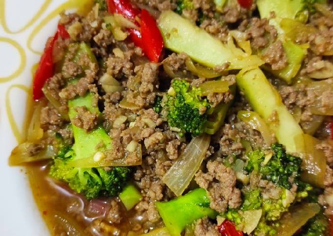 Resep Cah Brokoli Daging Cincang yang Bisa Manjain Lidah