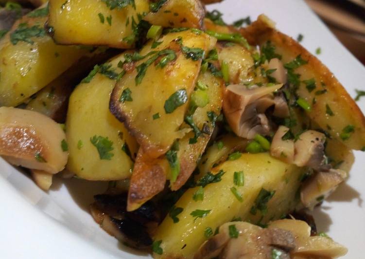 Recipe of Any-night-of-the-week Herb and mushroom potatoes