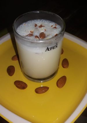 A picture of Almond shake.