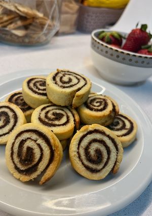 Una foto de Keto roll cookies
