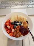 Overnight oats with toppings