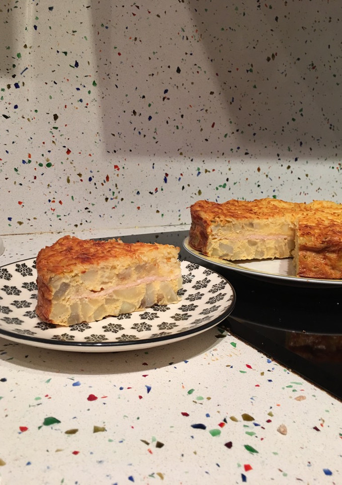 Una foto de Tortilla de patata rellena (en horno)