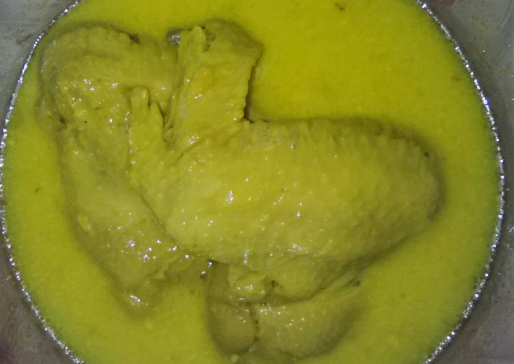 Opor Ayam Kuning