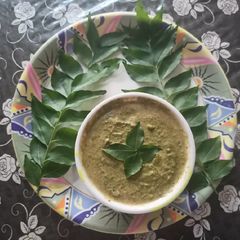 A picture of Curry leaves chutney.